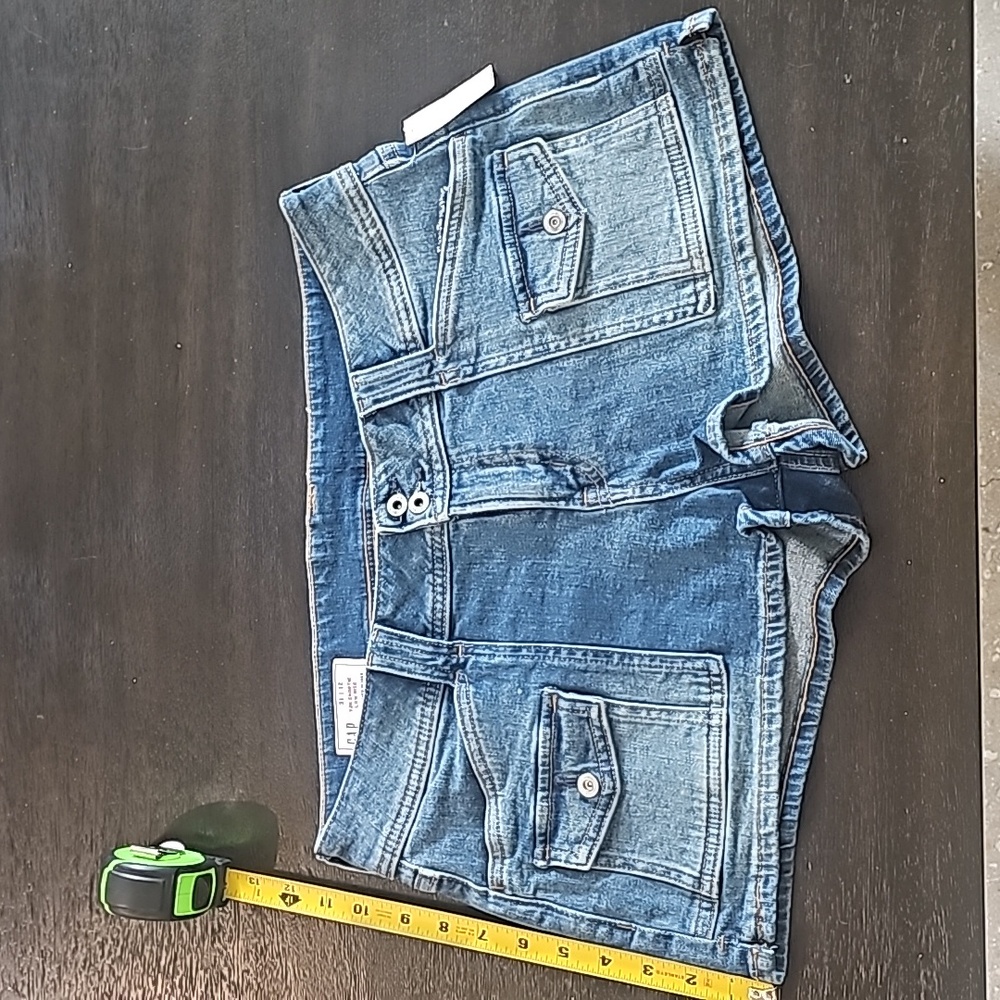 Y2K Gap Jean Shorts- low rise